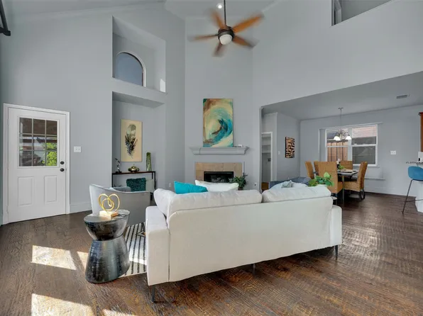 1102 McCormick St, Garland, TX 75040