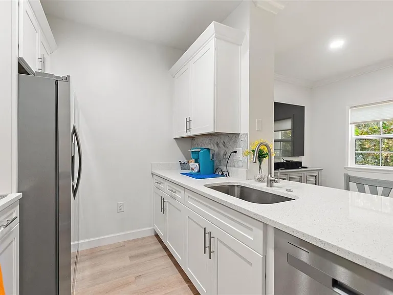 516 Water St #1 — Photo 13