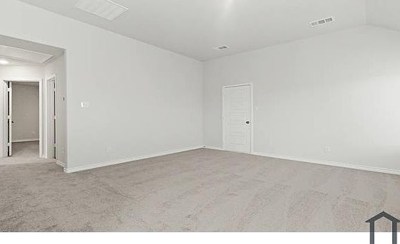 4th image of 1020 Wingjet Way