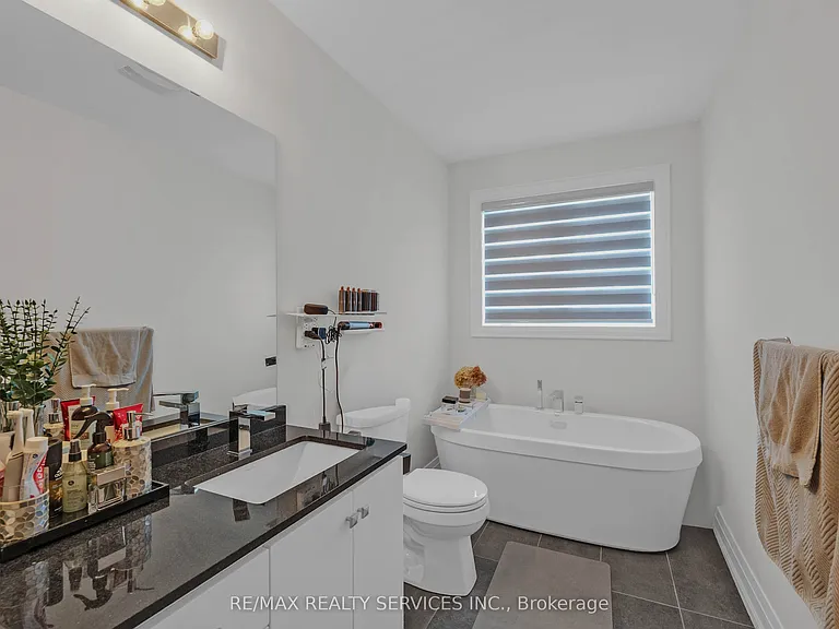 6 Lollard Way — Photo 19
