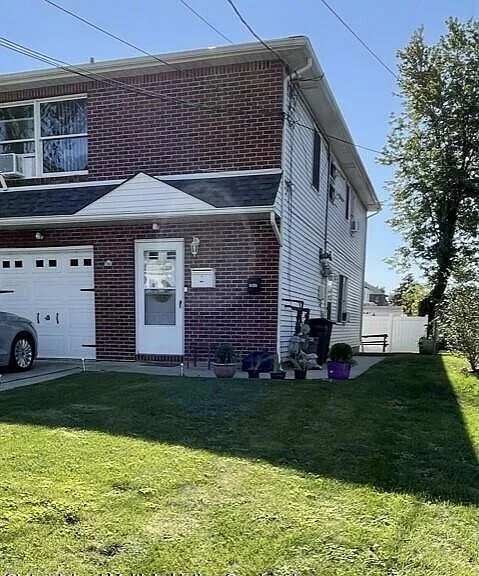 3142 Morley Ave — Photo 1