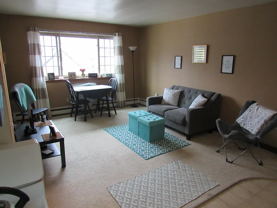 2523 N Oakland Ave #107