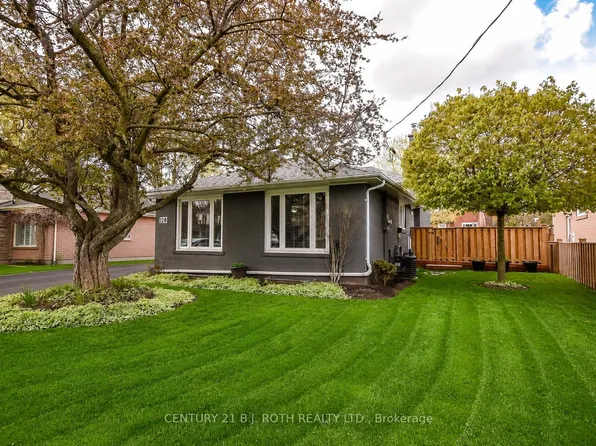 128 Cherrywood Dr, Newmarket, ON L3Y 2X7