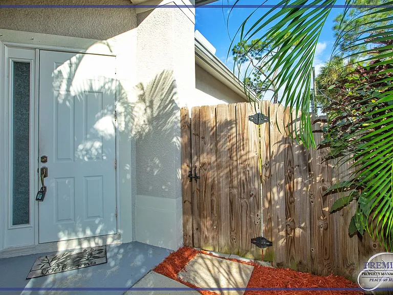 3555 Poinsettia Ave — Photo 10