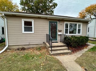 638 Englewood Ave, Waterloo, IA 50701