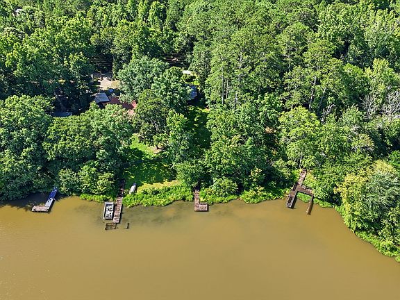 5th image of 167 N Hickory Dr