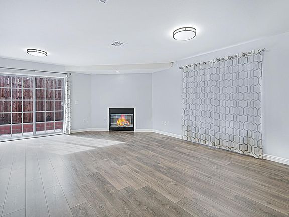 2nd image of 2816 London St