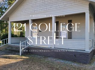 121 S College St, Henderson, NC 27536