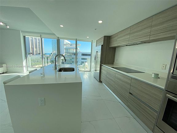 3rd image of 6620 Indian Creek Dr APT 518