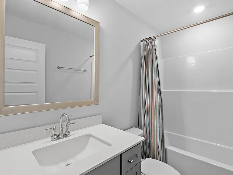 837 Peony Ln — Photo 31