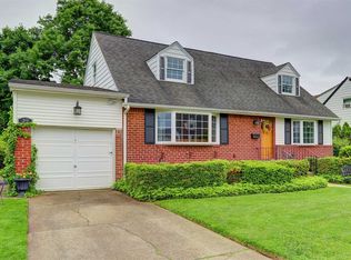 39 Amby Ave, Plainview, NY 11803