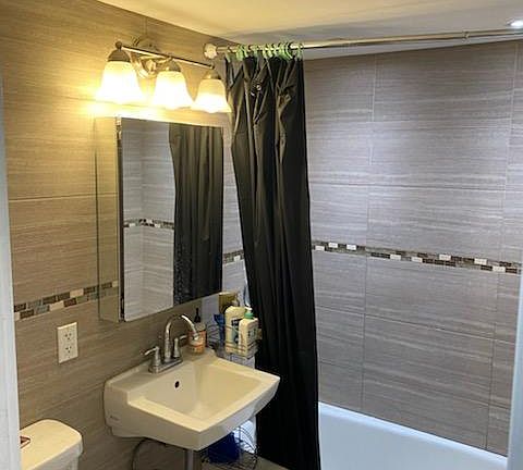 3rd image of 20-65 23rd St #2