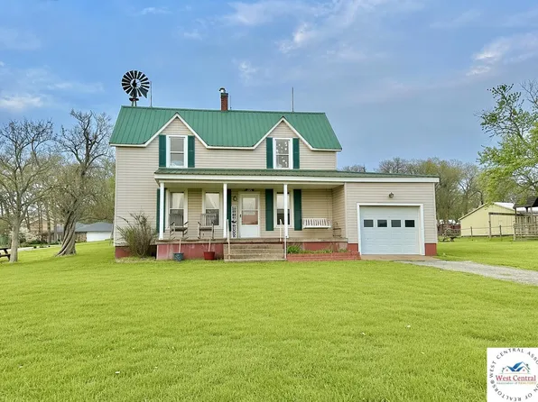 713 Deer Run Ln, Cole Camp, MO 65325