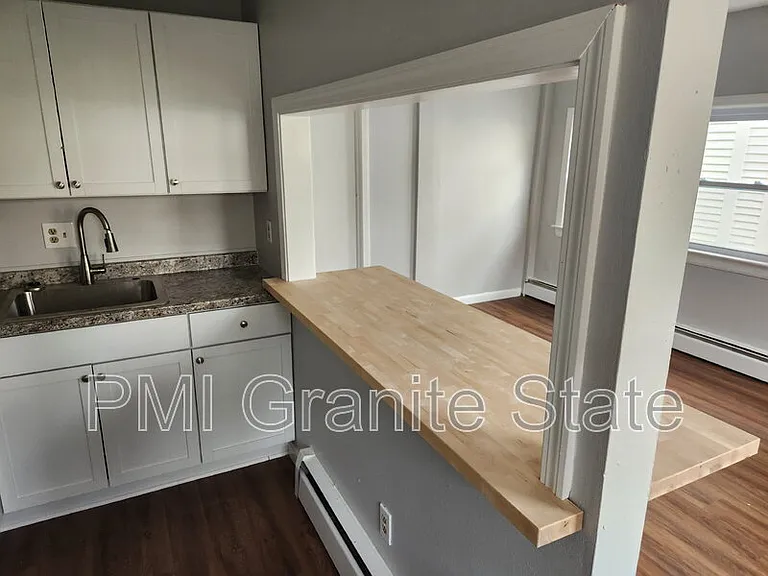8B Beacon St #8B — Photo 6