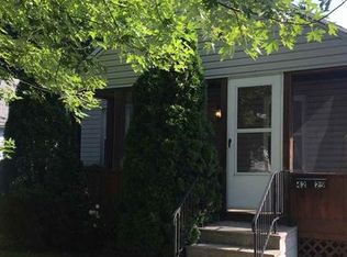 4225 Pengelly Rd, Flint, MI 48507