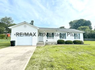 106 Airport Rd, Vine Grove, KY 40175