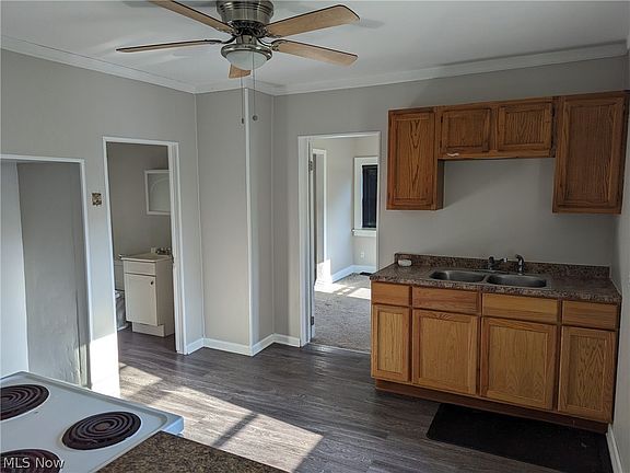 5th image of 18701 Puritas Ave