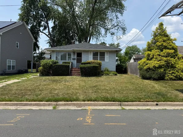 38 Wayne St, Edison, NJ 08817