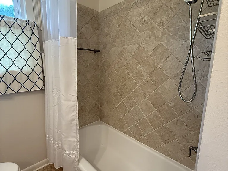413 Harolds Dr NW — Photo 27