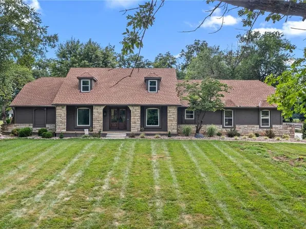 16578 Lamar Ave, Stilwell, KS 66085