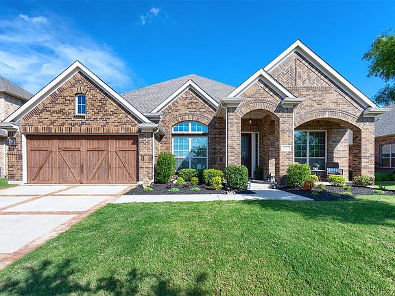 2nd image of 1141 Breakwater Dr