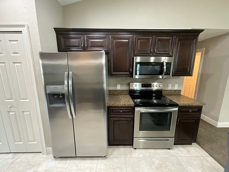 455 Marion Oaks Ln — Photo 17