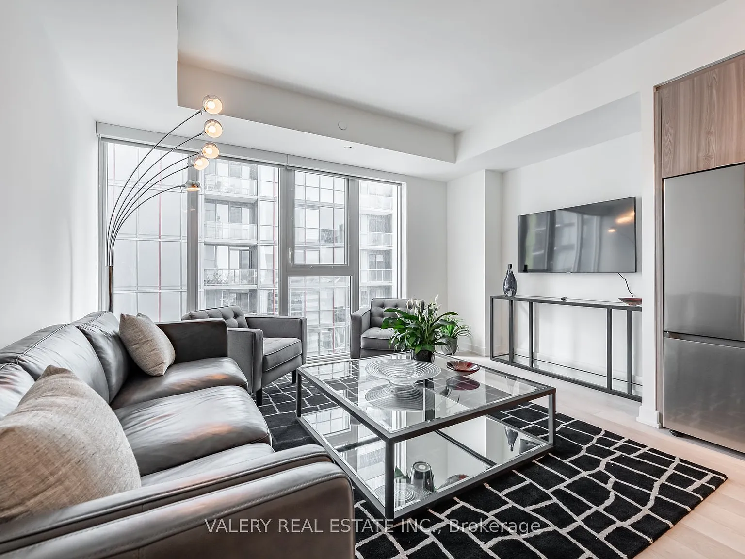 3 bed, $4,800 — Photo 4