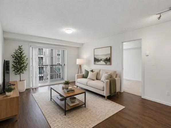755 W Copperpond Blvd SE #6305, Calgary, AB T2Z 4R2