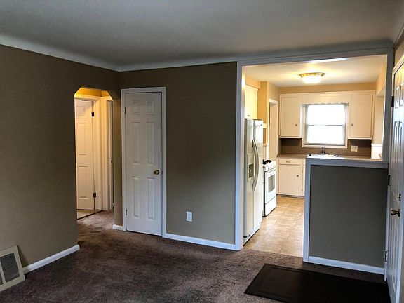 3rd image of 27486 Kaufman St