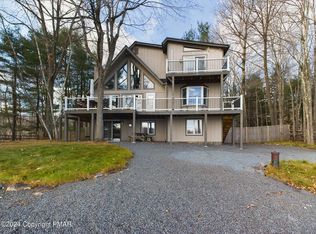 178 N Arrow Dr, Pocono Lake, PA