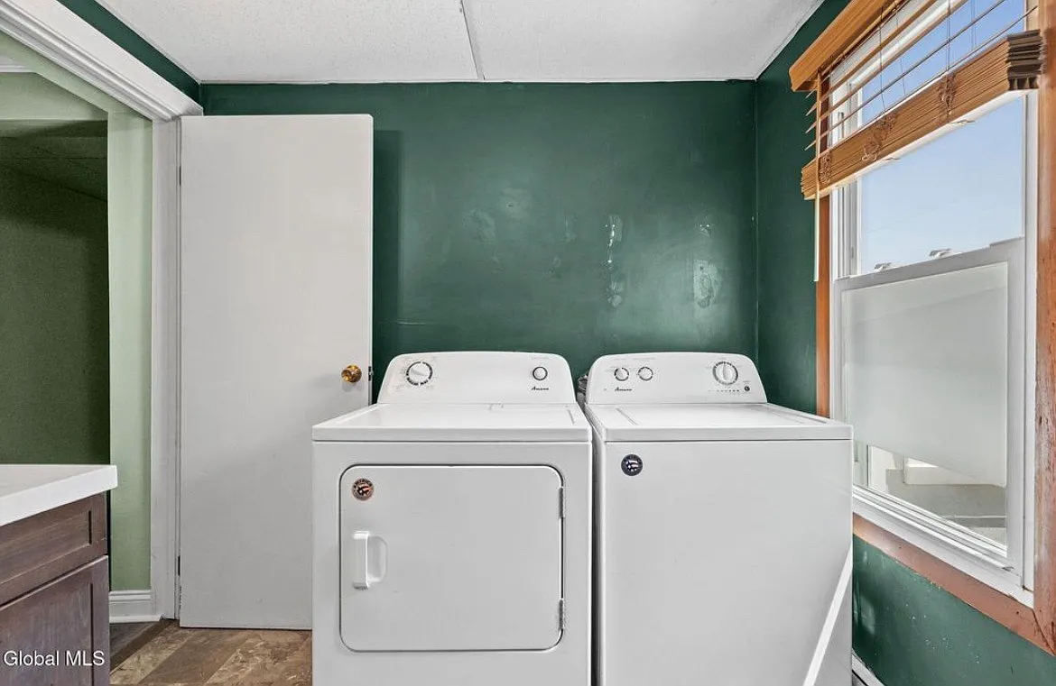 1 bed, $1,100 — Photo 4