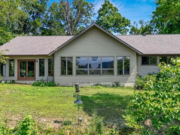6667 Brinley Rd, Dittmer, MO 63023