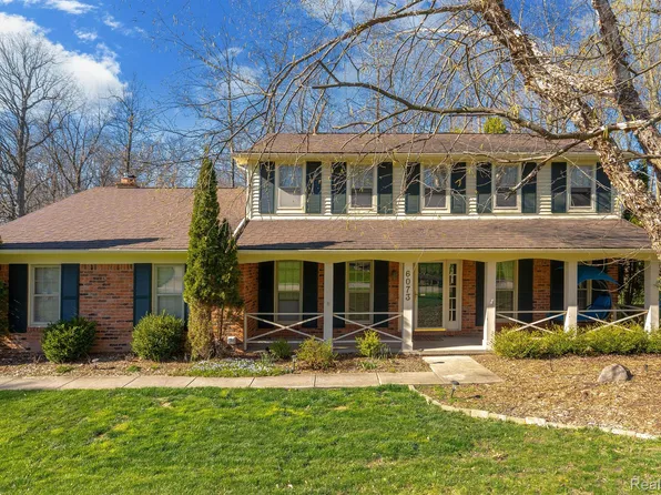 6073 Glen Eagles Dr, West Bloomfield, MI 48323