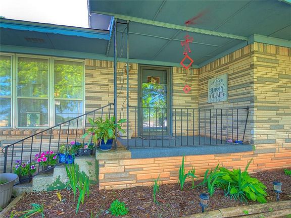 2nd image of 2024 S Bryant Ave