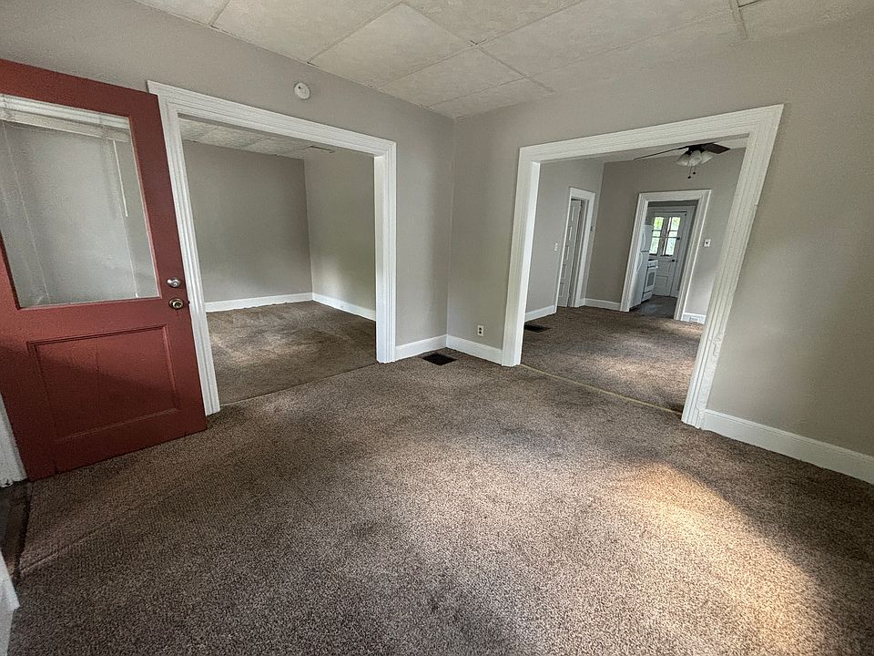 1st image of 4 Highland Ave #1