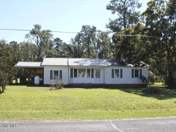 10429 Twisted Hickory Road, Bladenboro, NC 28320