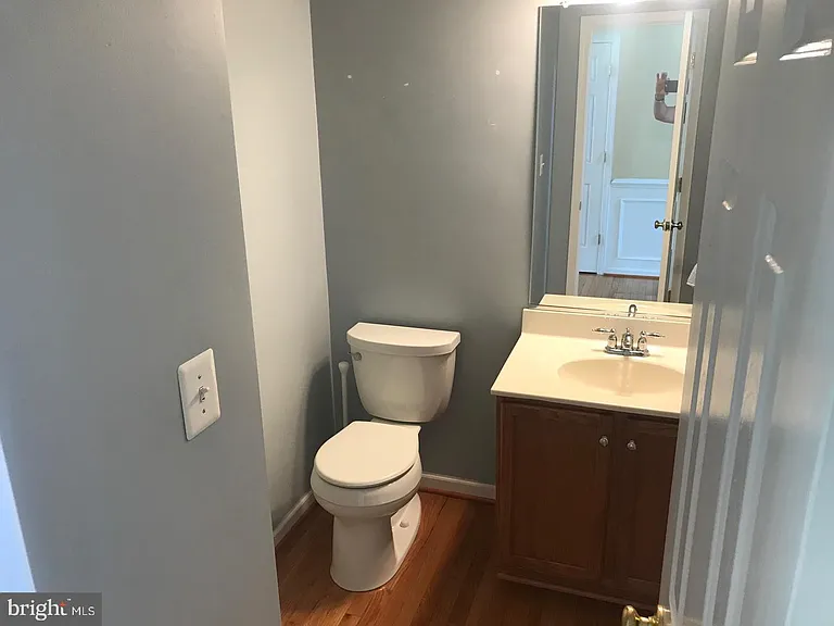 9 Saint Claires Ct — Photo 30