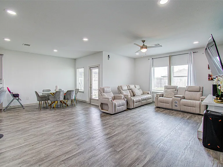 22 Desert Spring Ln — Photo 12