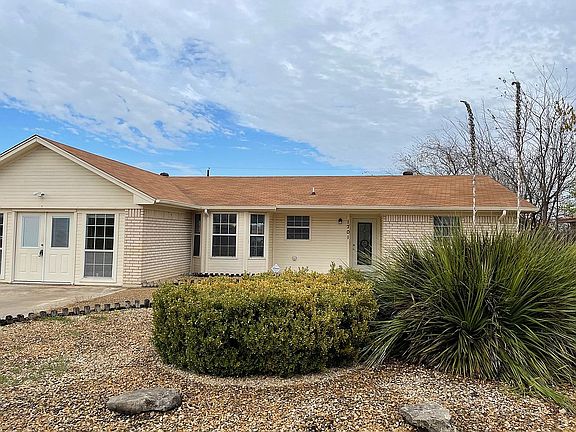 2nd image of 1701 Sagebrush Dr