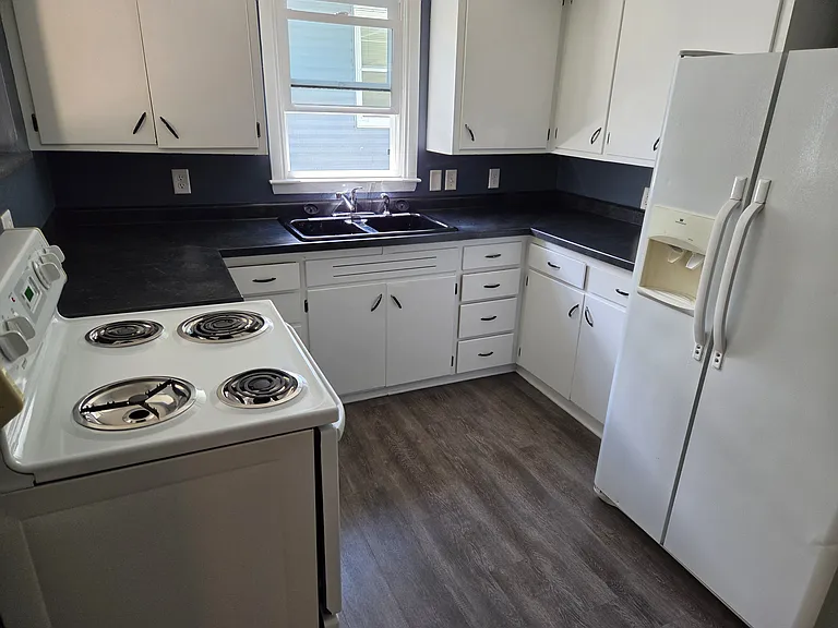 1022 Brighton Dr #3 — Photo 4