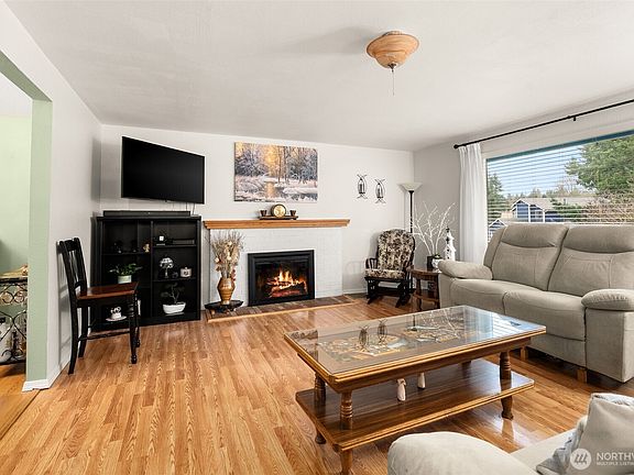 4th image of 1601 Clearbrook Drive SE