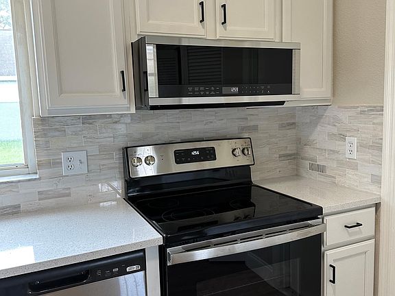 3rd image of 2433 Piedmont Lakes Blvd