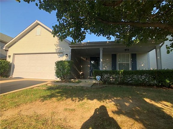 3rd image of 5235 Waterton Lakes Dr