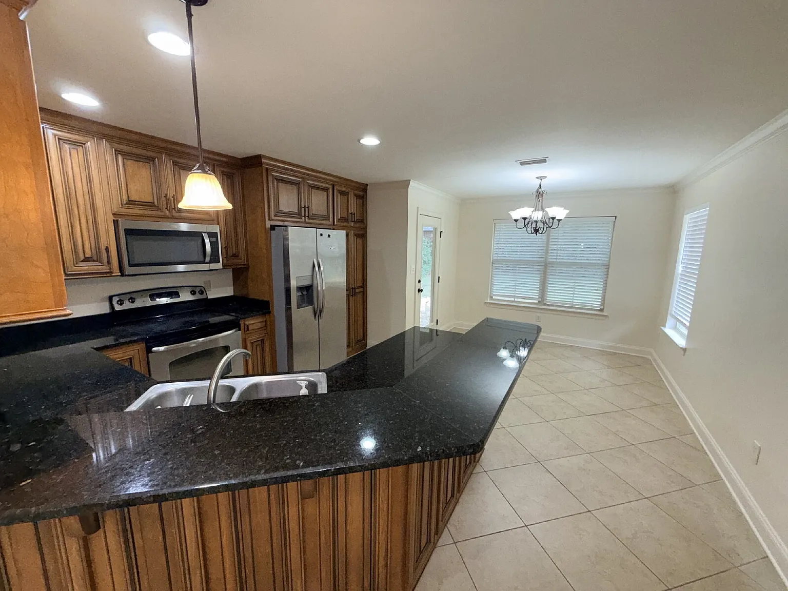 3 bed, 2.0 bath, $1,750 — Photo 4