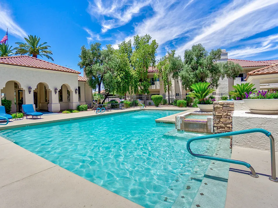 Ventana Apartments