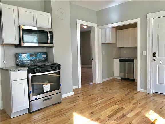 4th image of 27 Shelton Ave #2