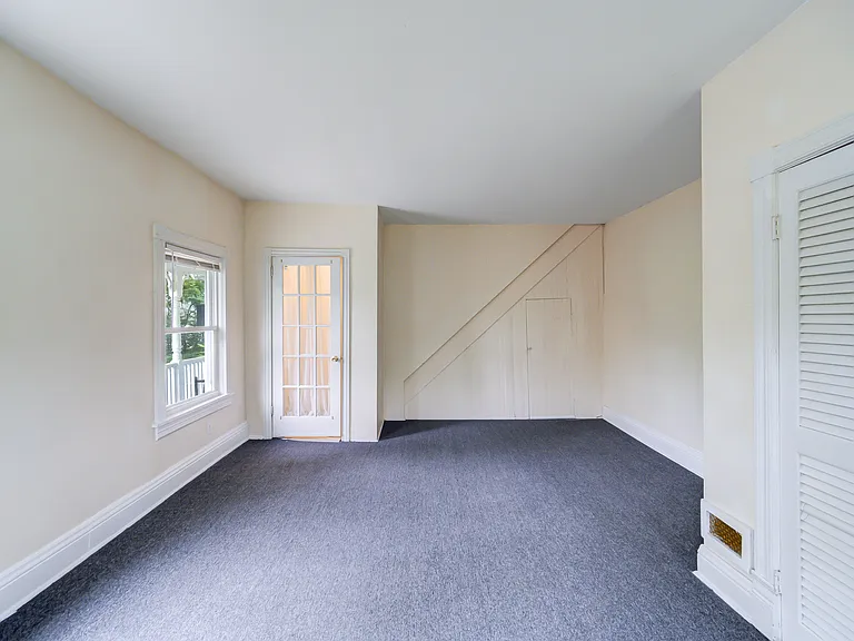 4 Underwood St #2 — Photo 9