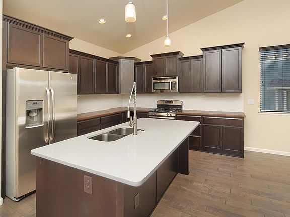 3rd image of 847 Brookedge Dr