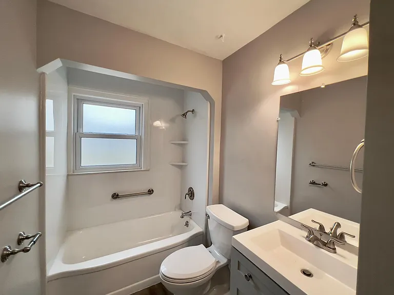 318 Devillen Ave — Photo 6