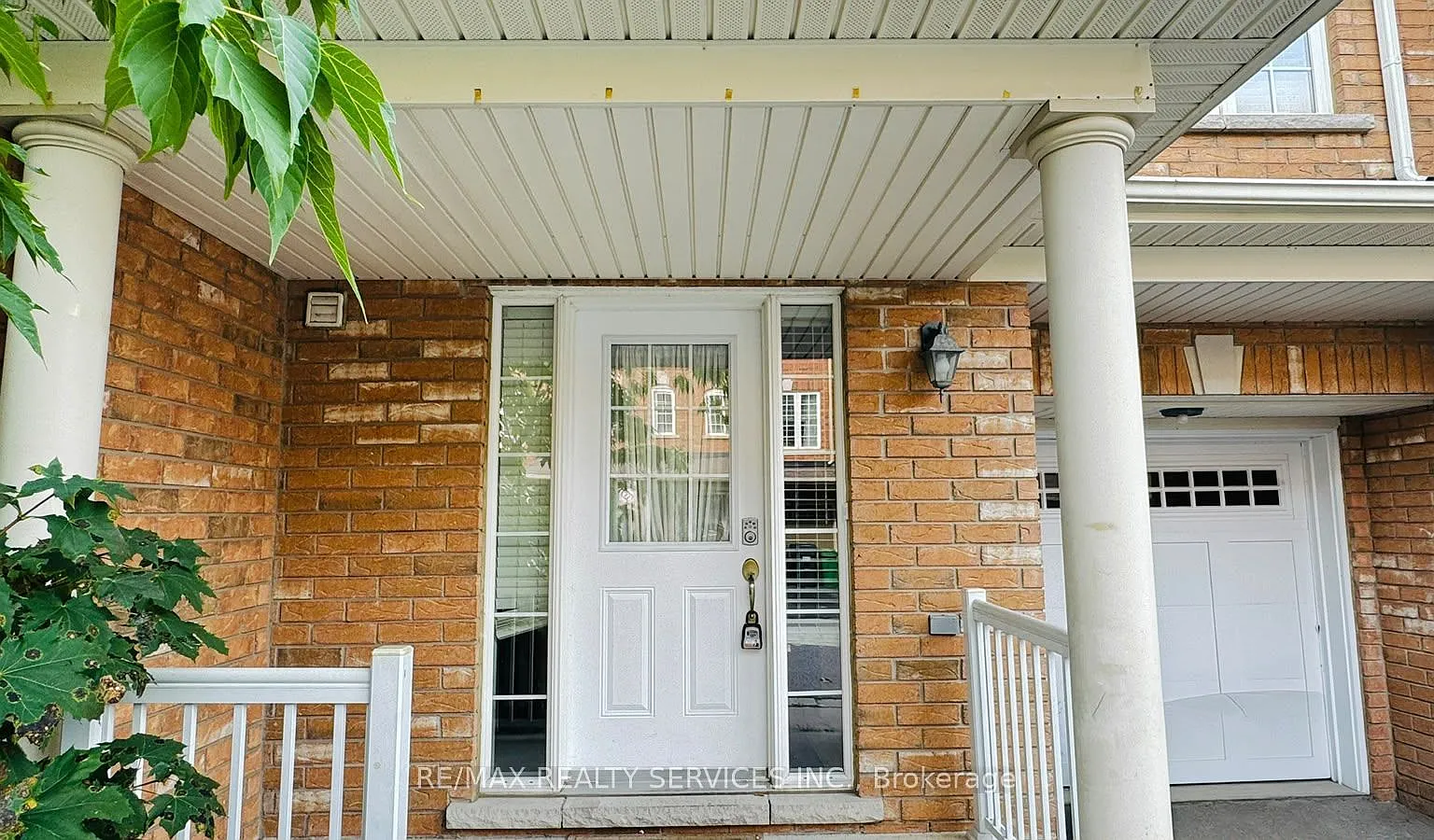 4 bed, $2,900 — Photo 2
